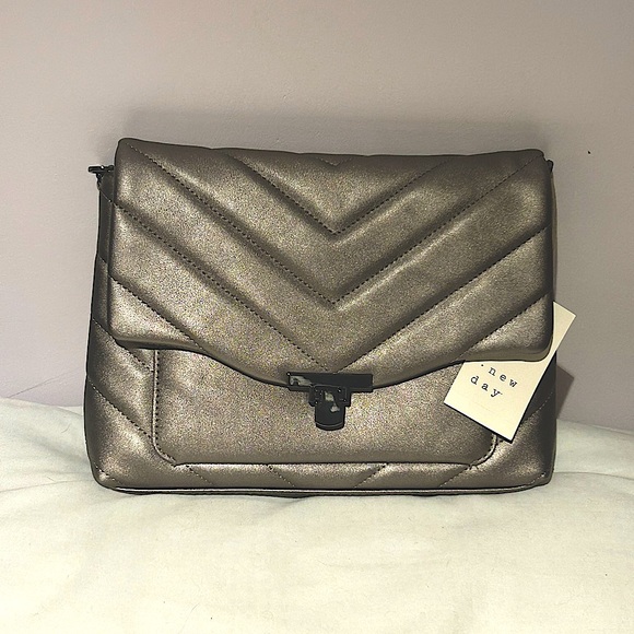 NWT A new day boxy gray metallic quilted purse crossbody bag - Picture 1 of 8